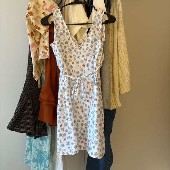 Handmade Bunny Dress — Inspired by Realisation Par 🐰💐 - Picture 3 of 3